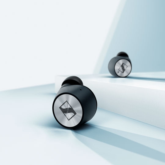We experienced trying out Sennheiser’s  “MOMENTUM True Wireless 2” headphones.